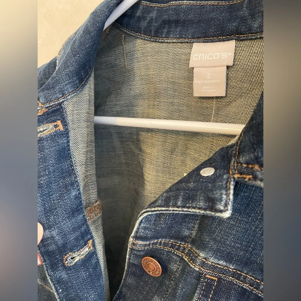 Chicos Classic Denim Jacket size 2-L Jeans Button - Picture 6 of 9